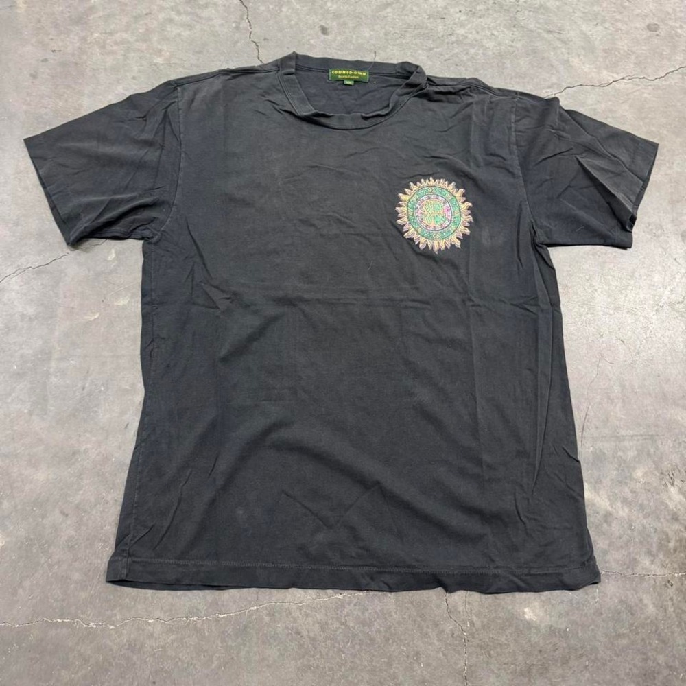 Black vintage Countdown Surf Shop‎ tee